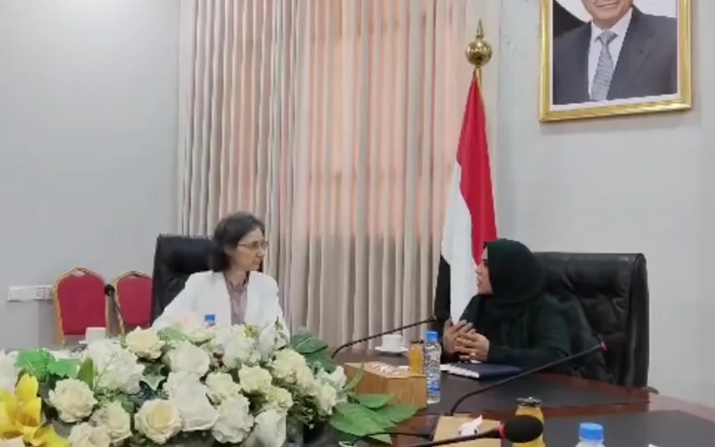 وزيرة الدولة "جعسوس" تبحث مع السفيرة الفرنسية والسفير الليبي تعزيز دعم وتمكين المرأة