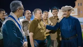 محافظ شبوة يدشن إنارة ملعب الخليفي ويشهد تتويج وحدة عدن بكأس الفعالية