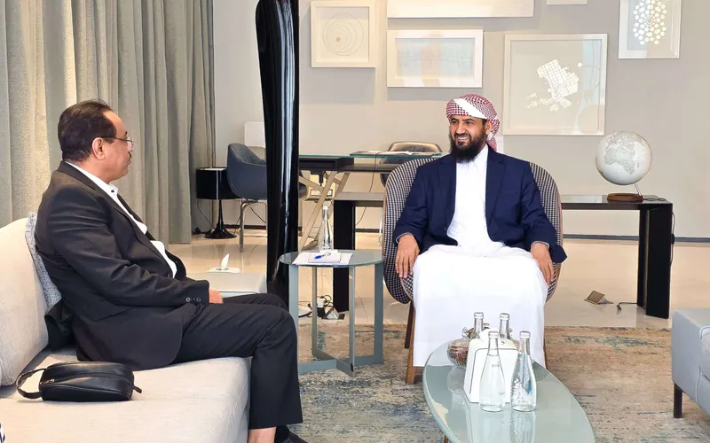 المحرّمي يطّلع على أولويات عمل لجنة المناقصات ويشدد على حماية المال العام وتعزيز الشفافية