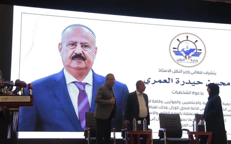 وزير النقل يلتقي نخبة من الأكاديميين والشخصيات الاجتماعية والإعلاميين لمناقشة القضايا العامة