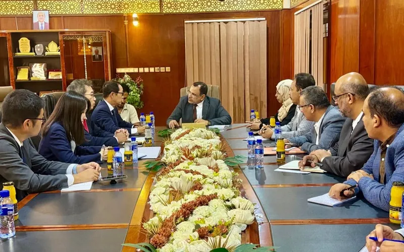 الوزير السقطري يبحث مع السفير الياباني تعزيز التعاون في قطاعي الزراعة والثروة السمكية