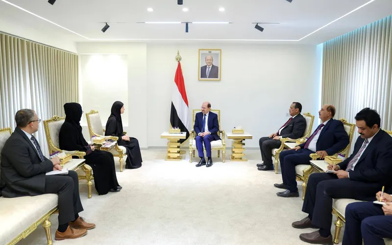 رئيس الوزراء يستقبل في العاصمة عدن بعثة اللجنة الدولية للصليب الأحمر