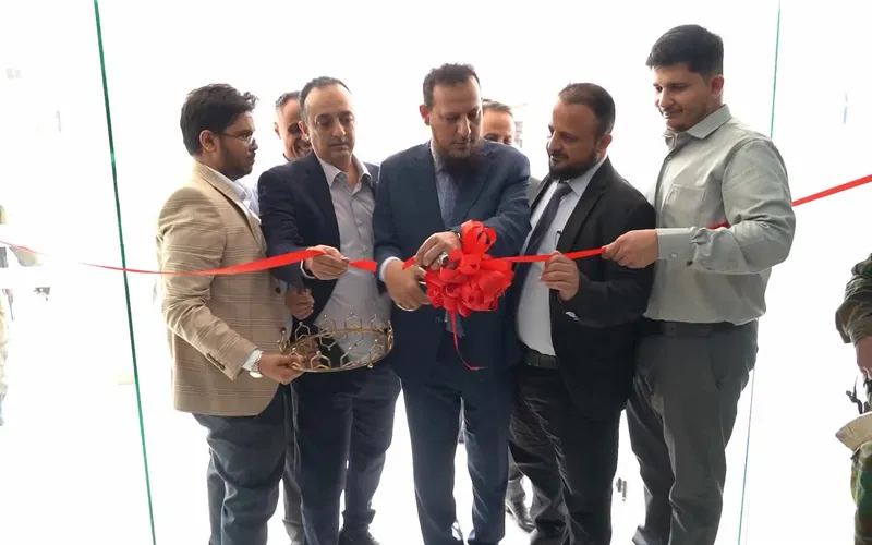 المحافظ شيخ يفتتح المرحلة الثانية لتأهيل مستشفى المنصورة الجراحي ويوجه ببدء المرحلة الثالثة