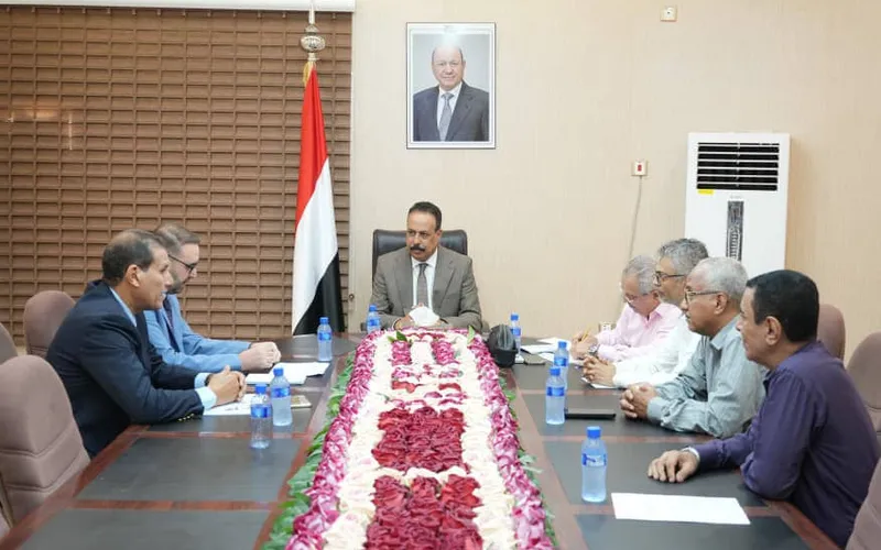وزير الأشغال يبحث مع برنامج الأمم المتحدة تنفيذ المرحلة الثانية من مشروع المسكن الملائم