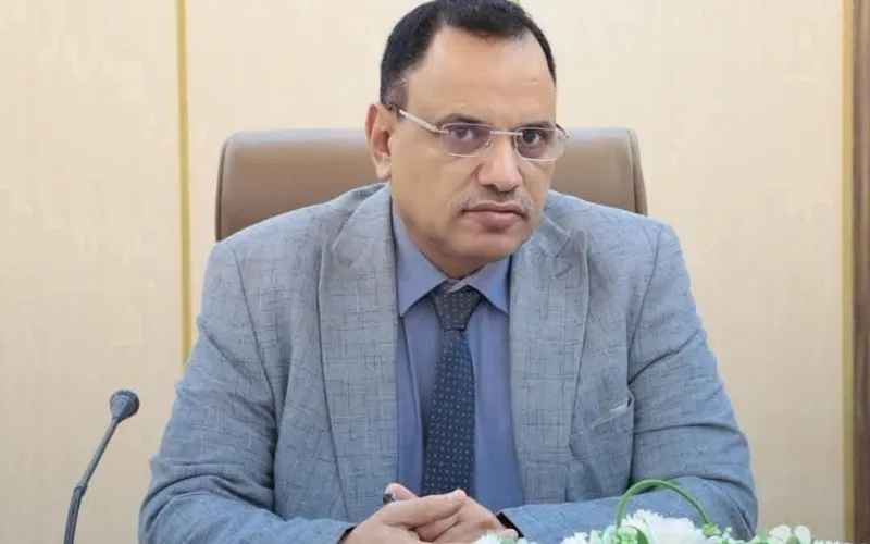 السقطري: الحكومة تواصل جهودها لتخفيف معاناة المواطنين ونثمّن دعم التحالف ومبادرة الأردن