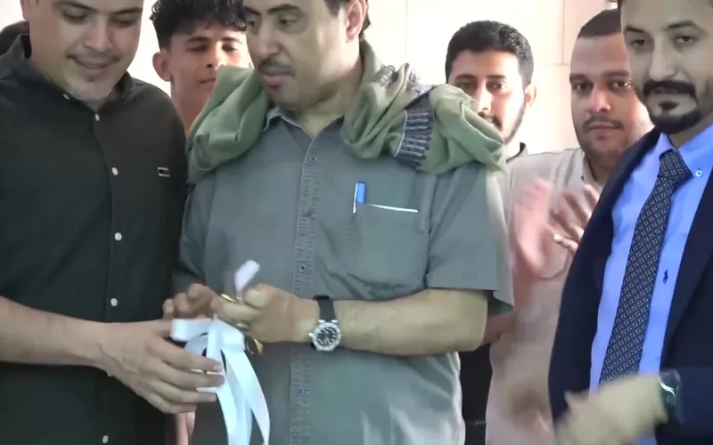 وزير الشباب والرياضة يفتتح الصالة الرياضية بسكن بازرعة للطالب الجامعي في العاصمة عدن