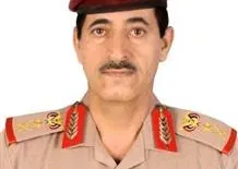 وزير الدفاع: سنتصدى لانتهاك الأجواء اليمنية بجميع الوسائل المتاحة