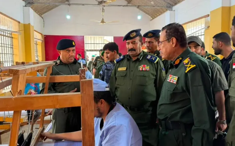 وكيل وزارة الداخلية يتفقد الإصلاحية المركزية ومصلحة الأحوال المدنية بعدن