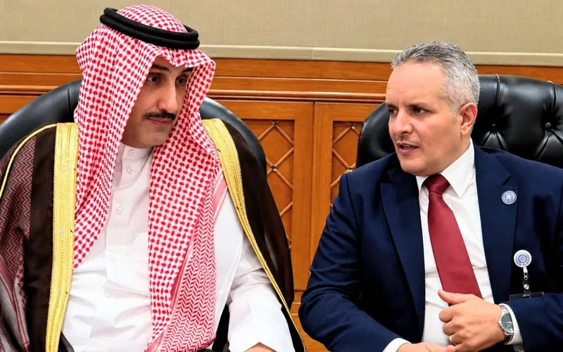 وزير الشؤون الاجتماعية والعمل يبحث مع مدير منظمة العمل العربية والوزراء العرب تعزيز التعاون