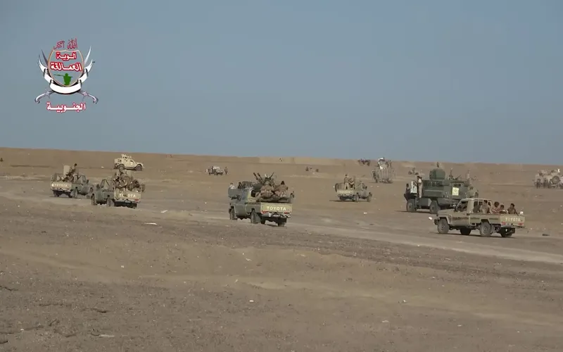 القوات الجنوبية تواصل تطهير بقايا الجيوب الحوثية في باب المندب وتكبد المليشيا خسائر فادحة