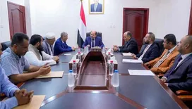 رئيس الوزراء يشدد على توحيد الجهود لحماية الجبهة الاقتصادية وتأمين احتياجات المواطنين