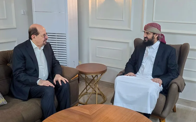 المحرّمي يلتقي رئيس الوزراء ويبحث الأوضاع العامة وأولويات العمل الحكومي