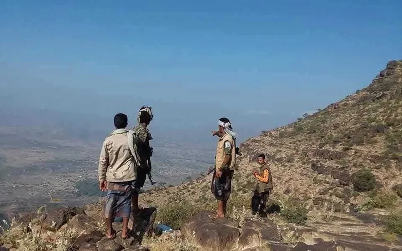 وفد من وزارة الأوقاف يُنفّذ نزولاً تفقدياً لجبهات كهبوب وباب المندب وذباب