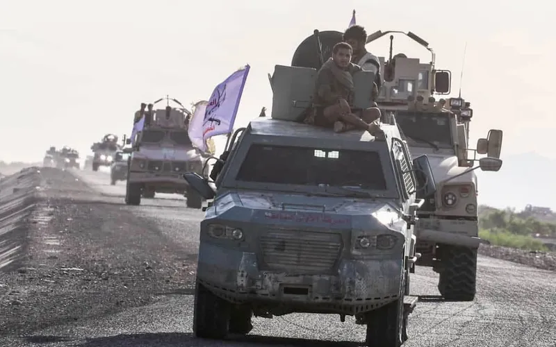 العمالقة الجنوبية تعزز جبهة المضاربة بلحج للتصدي لمحاولات الحوثيين التقدم نحو مناطق الصبيحة
