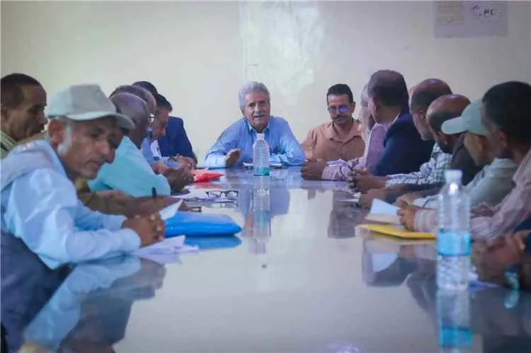 الضالع.. اجتماع موسع لمدراء عموم المديريات لمناقشة الأداء الإيرادي
