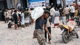 الأغذية العالمي يحذر من تهديد الجوع وسوء التغذية لمئات الآلاف في تعز جراء الحصار الحوثي