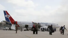 أمن عدن :سقوط صاروخين حوثيين داخل حرم مطار عدن الدولي دون خسائر بشرية